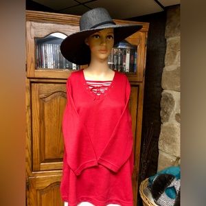 CAROLYN TAYLOR SWEATER - SIZE L